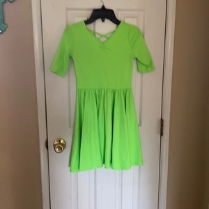 Dot dot smile neon 8/10